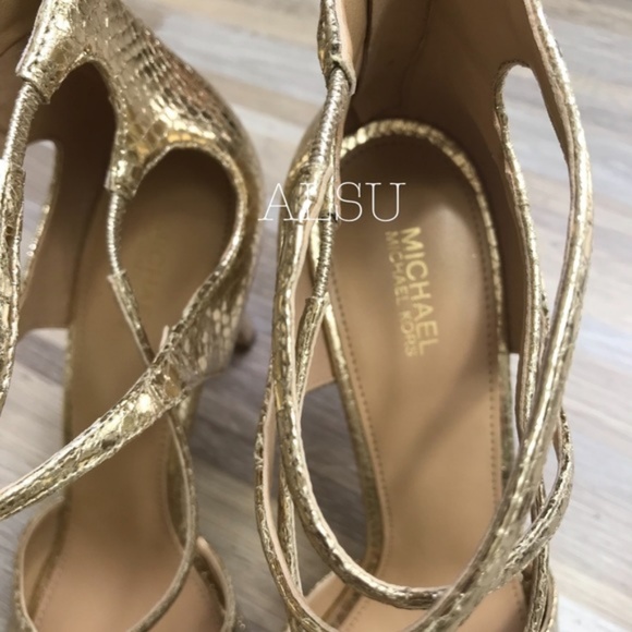 Michael Kors Chantelle Embossed Metallic Gold W - Picture 5 of 9